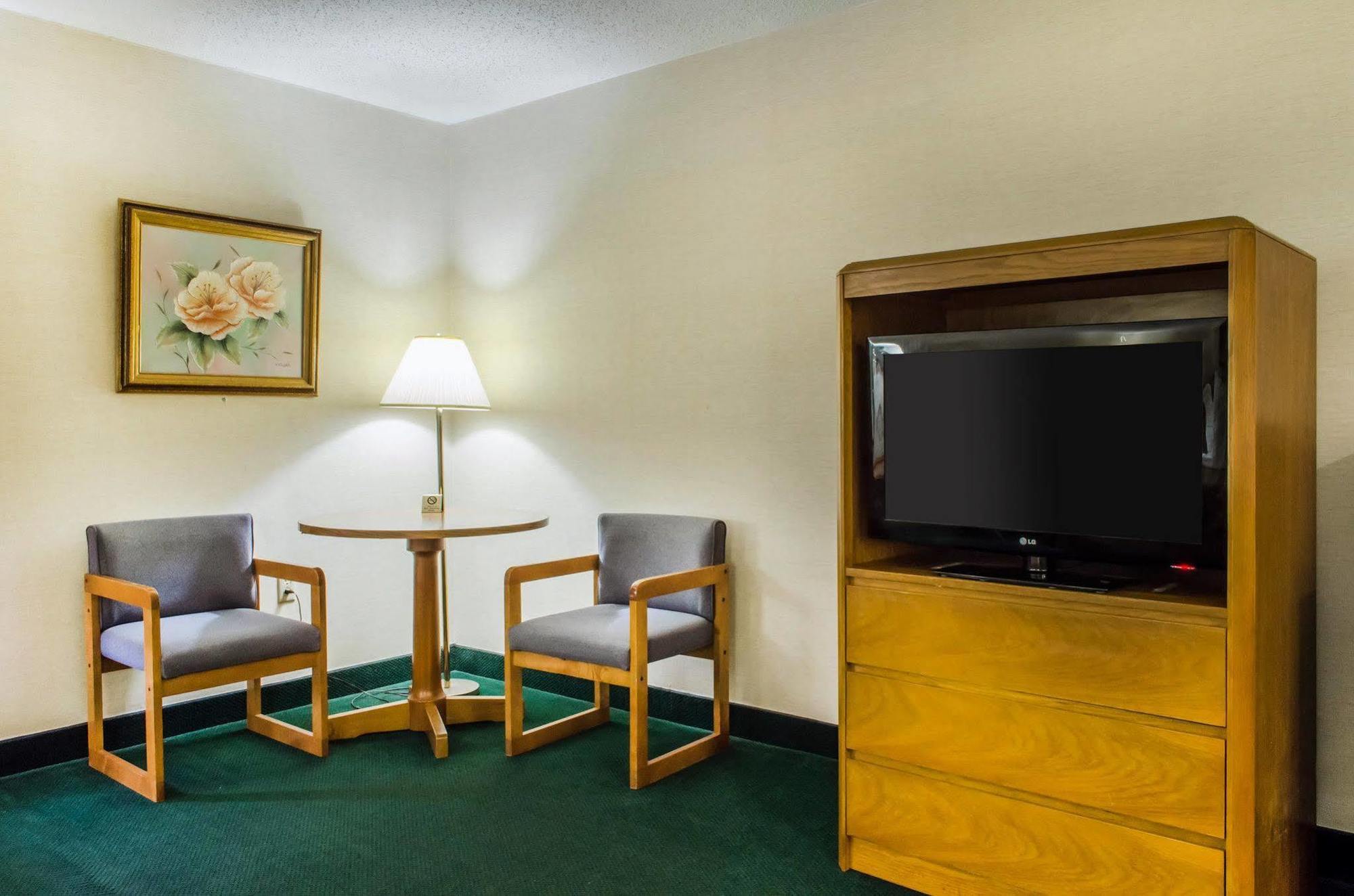Econo Lodge Mifflintown Extérieur photo